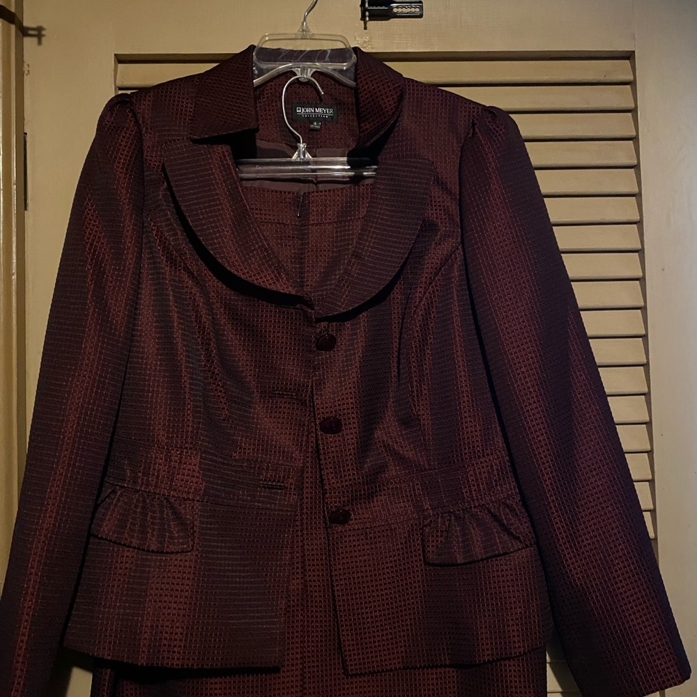 Sag Harbor Burgundy Textured Blazer